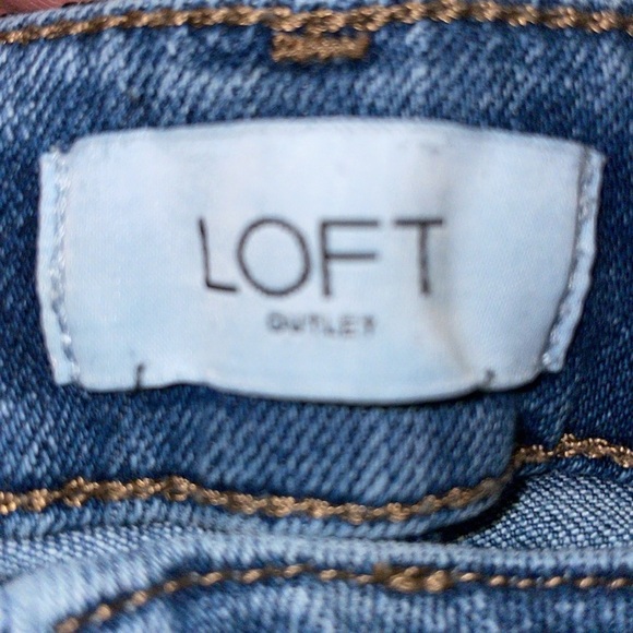 Loft Jeans. Lot of 2. Blue is Curvy Skinny & Black is Leggings. Size 6 - Picture 4 of 13